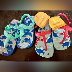 Baby toddler flip flops (2 pair) sz 5/6